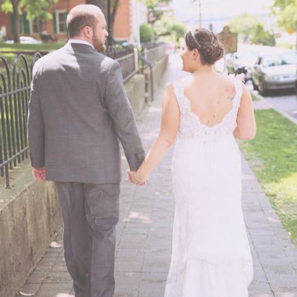 Meet your Posher, Amber - Picture 1 of 1